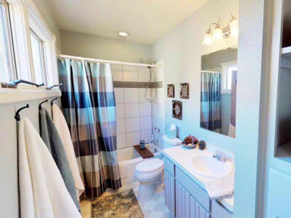 The Blue Bungalow モントローズ エクステリア 写真